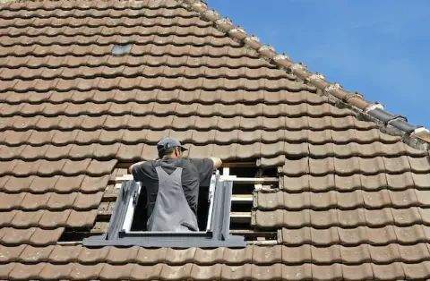 Pose de velux - Saint-Antoine-du-Rocher